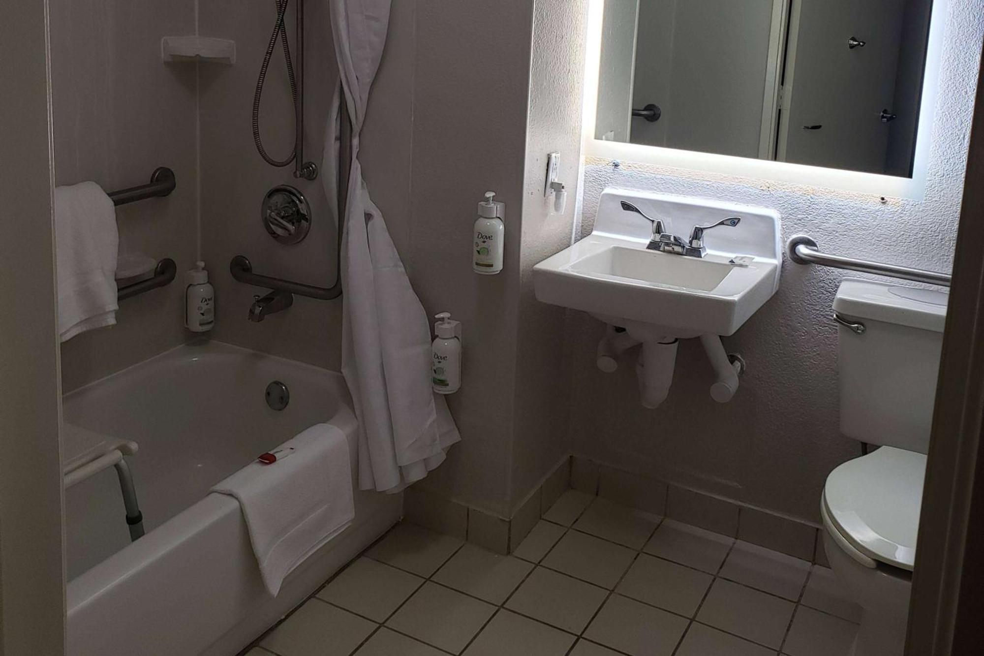 Wingate By Wyndham Dayton North Hotel Luaran gambar